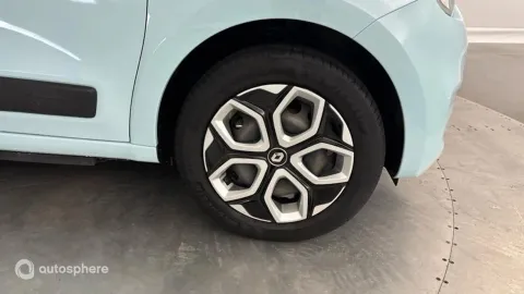 Car image 20