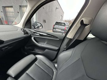 Car image 41