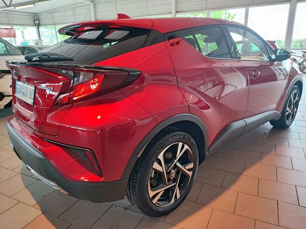 Toyota C-HR 2.0 Hybrid 135 kW image number 2