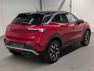Car image 3