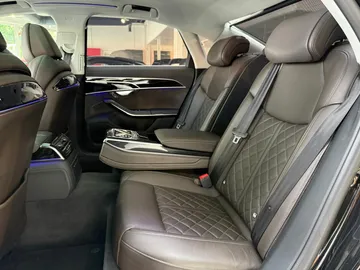 Car image 28