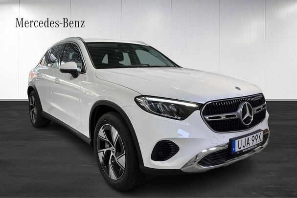 Mercedes-Benz GLC 300 de 4Matic 245 kW image number 2