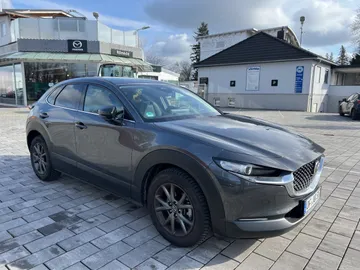 Car image 2
