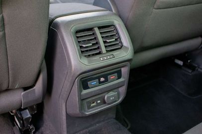 Car image 39