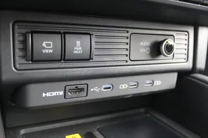 Car image 33