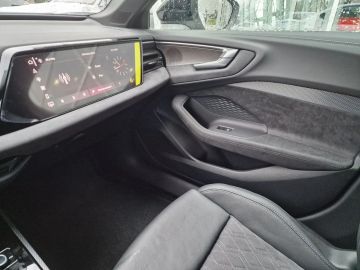 Car image 33