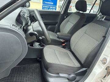 Car image 24