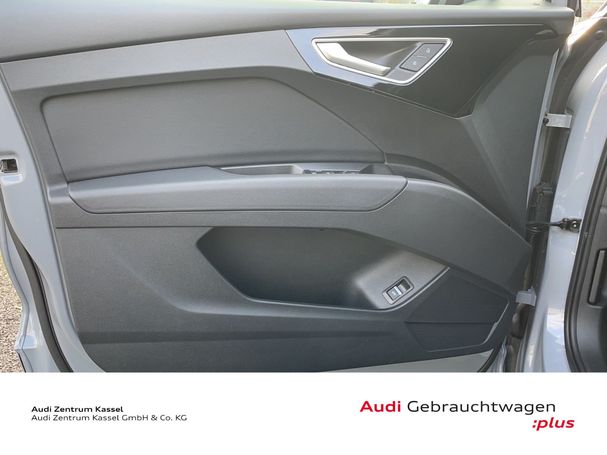 Audi Q4 40 e-tron S-line 150 kW image number 12