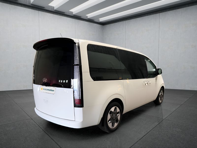 Hyundai Staria Hybrid
