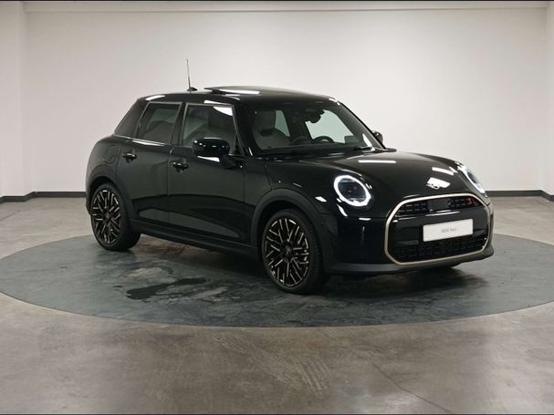 Mini Cooper S Favoured DKG 152 kW image number 2