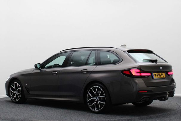 BMW 520i Touring 135 kW image number 2