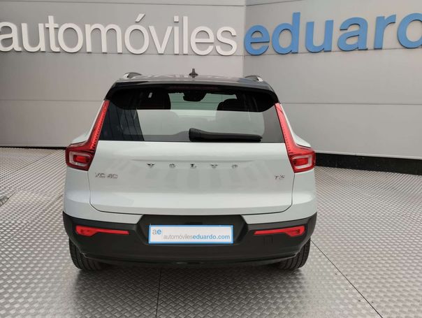 Volvo XC40 T3 120 kW image number 9