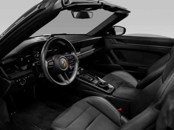 Porsche 992 Carrera 4 GTS Cabrio 353 kW image number 19