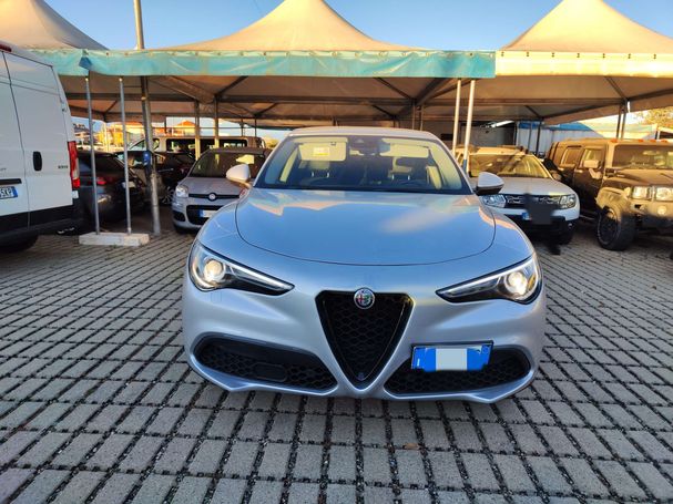 Alfa Romeo Stelvio 2.2 Q4 140 kW image number 3