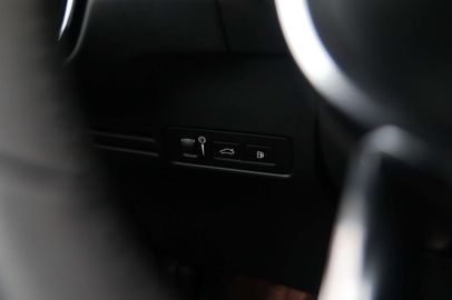 Car image 41