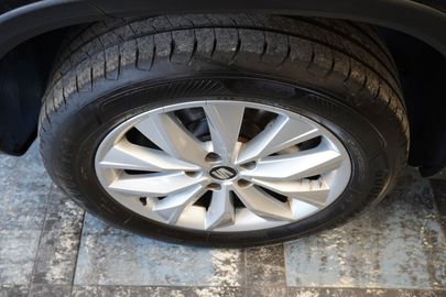 Car image 34