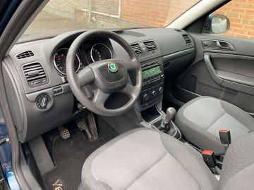 Car image 13