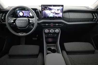 Car image 30
