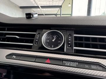 Car image 29