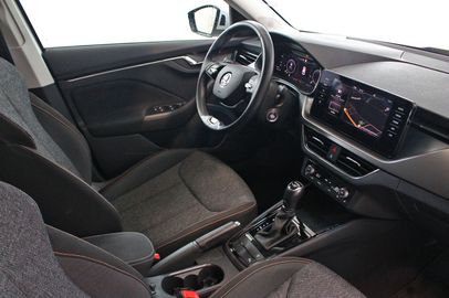 Car image 10