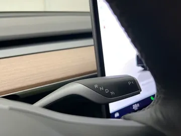 Car image 35
