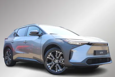Car image 2