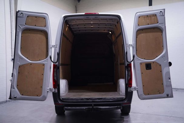 Mercedes-Benz Sprinter 211 CDi HA 84 kW image number 13