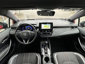 Car image 14