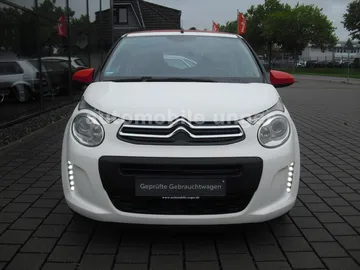 Car image 3