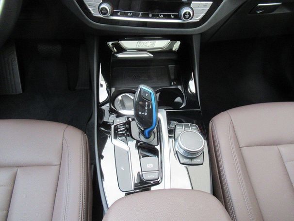 BMW iX3 210 kW image number 7