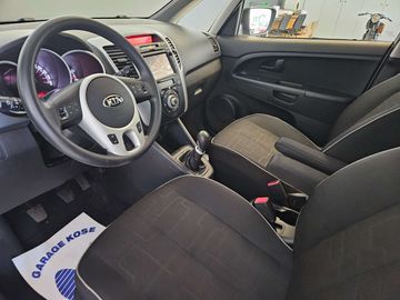 Car image 10