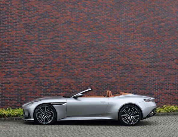 Aston Martin DB12 Volante 4.0 V8 500 kW image number 15