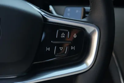 Car image 42