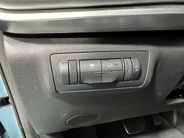 Car image 37