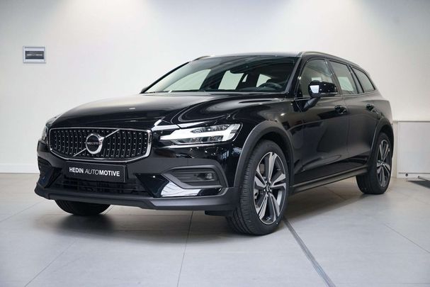 Volvo V60 Cross Country AWD B5 194 kW image number 1