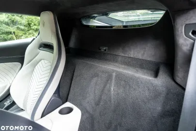 Car image 40