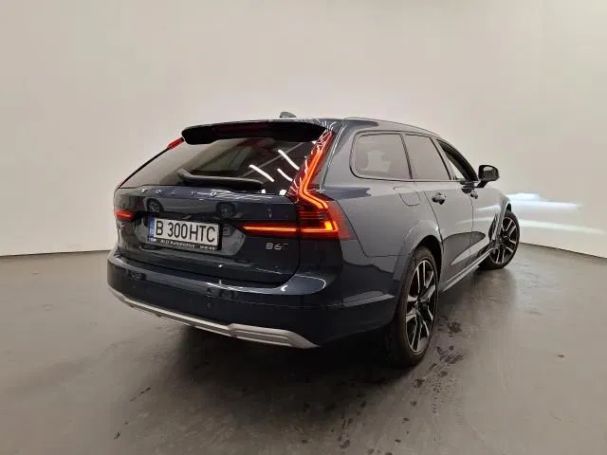 Volvo V90 R AWD 220 kW image number 2