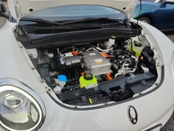 Car image 32
