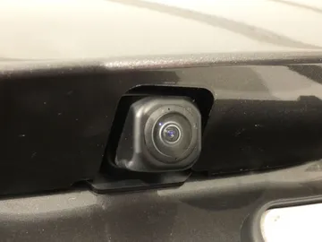 Car image 32