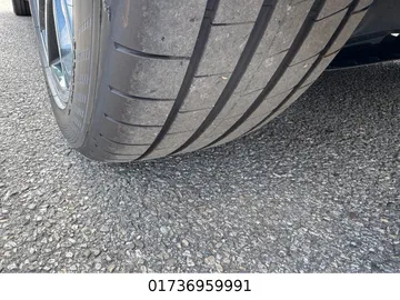 Car image 26