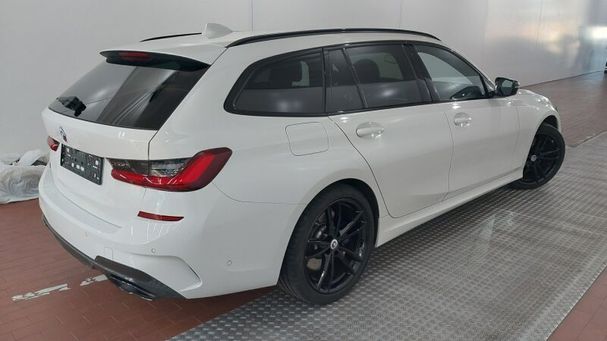 BMW 340i Touring xDrive 275 kW image number 3