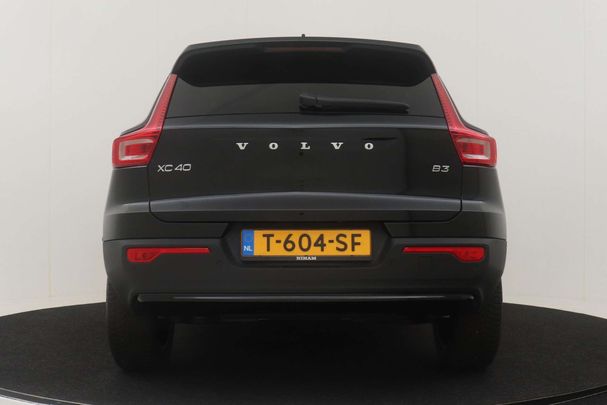 Volvo XC40 B3 Plus Dark 120 kW image number 12