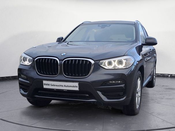 BMW X3 xDrive20i Advantage 135 kW image number 1