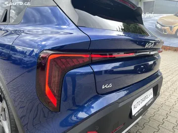 Car image 26