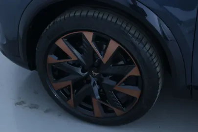 Car image 28