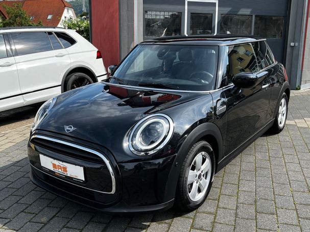 Mini Cooper Essential Trim 100 kW image number 1