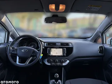 Car image 35