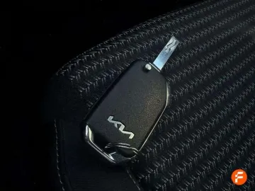Car image 31
