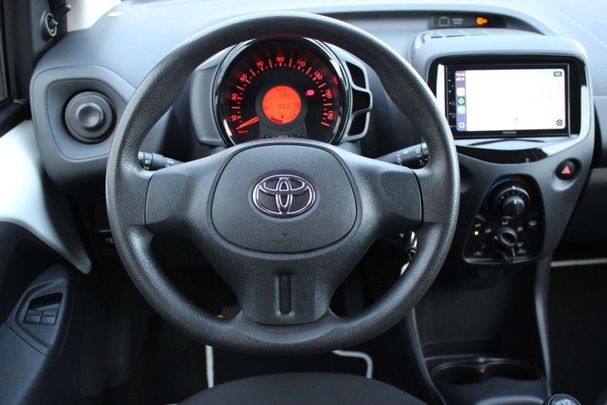 Toyota Aygo X 53 kW image number 10