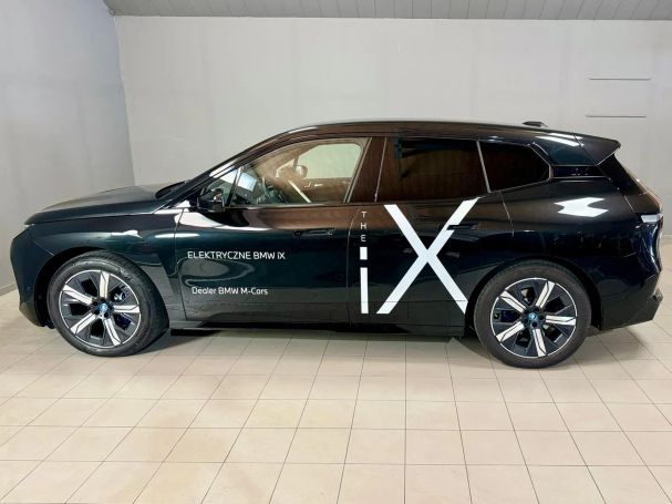 BMW iX xDrive40 240 kW image number 6